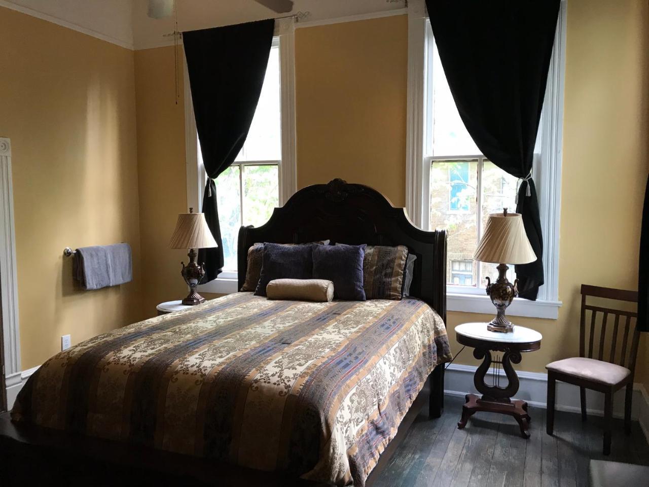 The Mardi Gras House Bed & Breakfast Mobile Ngoại thất bức ảnh
