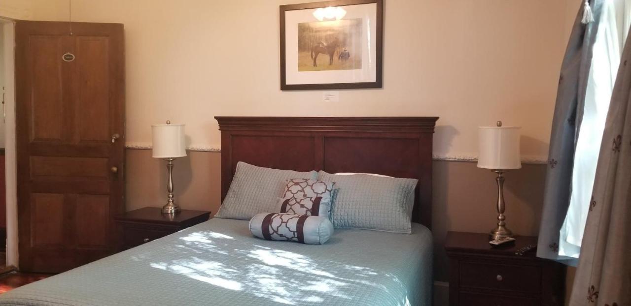 The Mardi Gras House Bed & Breakfast Mobile Ngoại thất bức ảnh