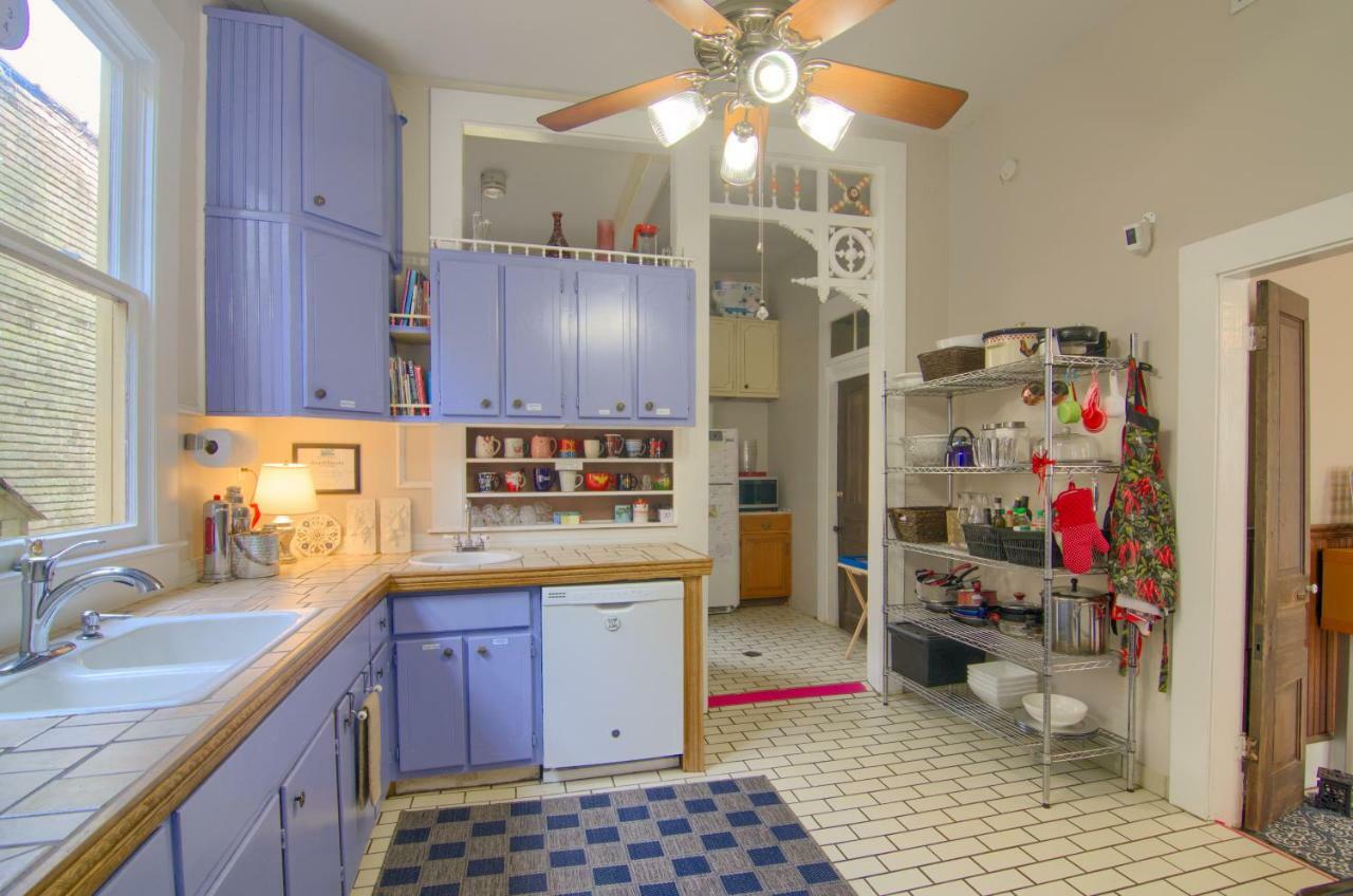 The Mardi Gras House Bed & Breakfast Mobile Ngoại thất bức ảnh
